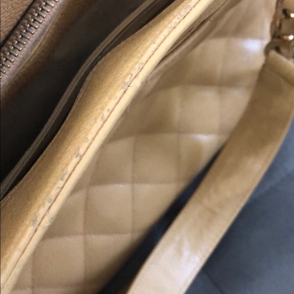 💯 % authentic Chanel handbag - Picture 2 of 11